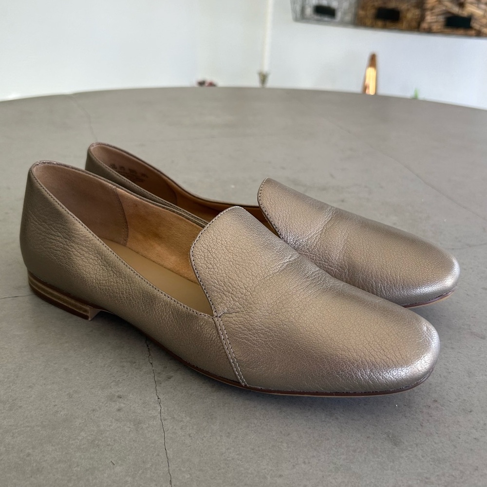 Naturalizer Emiline Gold Metallic Leather Loafer Flat Minimalist Business 7.5